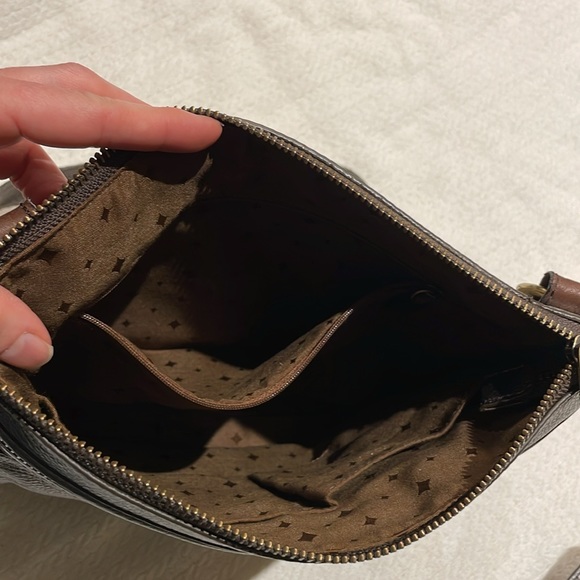 Fossil Metallic Bronze Crossbody Bag with Coordinating Wallet - Picture 6 of 15